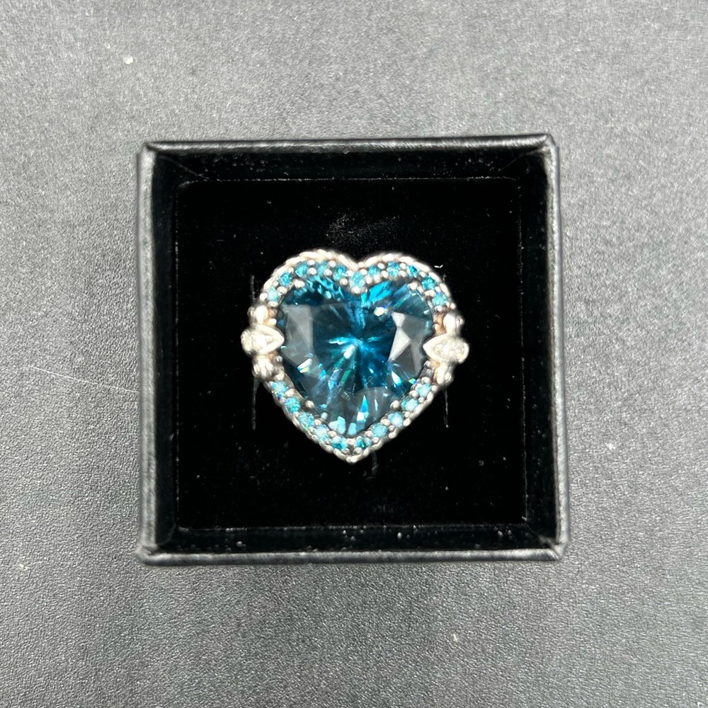 Judith Ripka Smithsonian blue topaz heart and diamond ring size 6 *RARE
